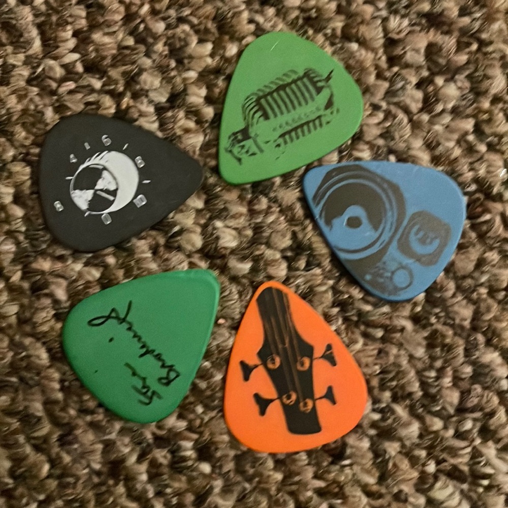 Camel guitar pics set of five